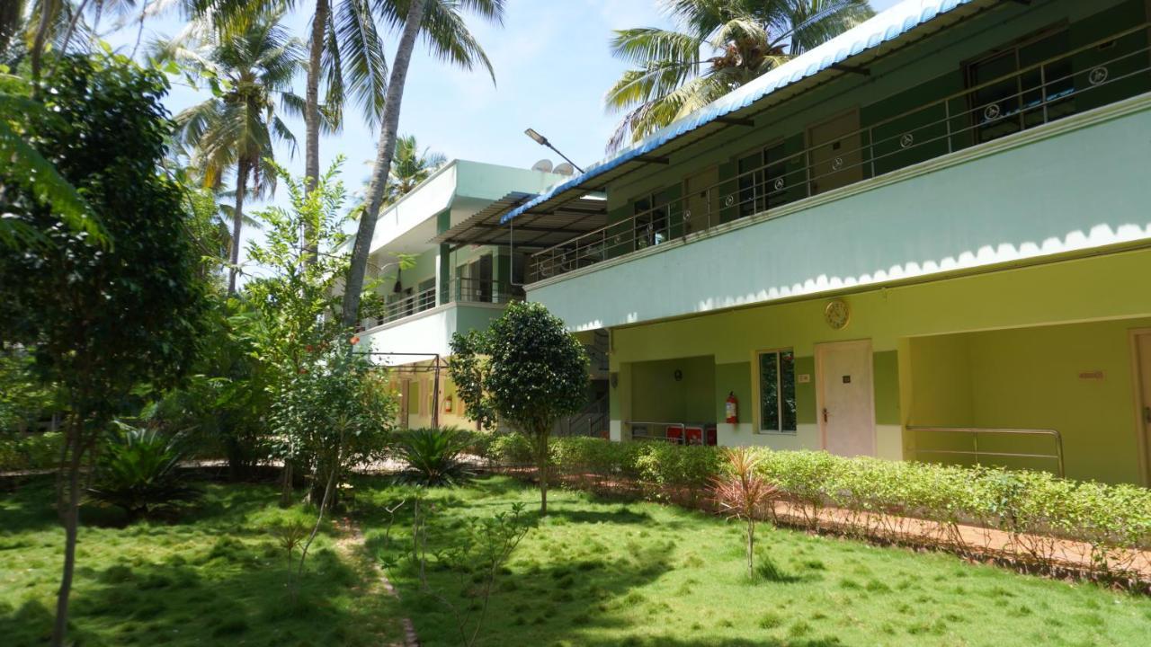 Rk Resorts Karaikal Bagian luar foto